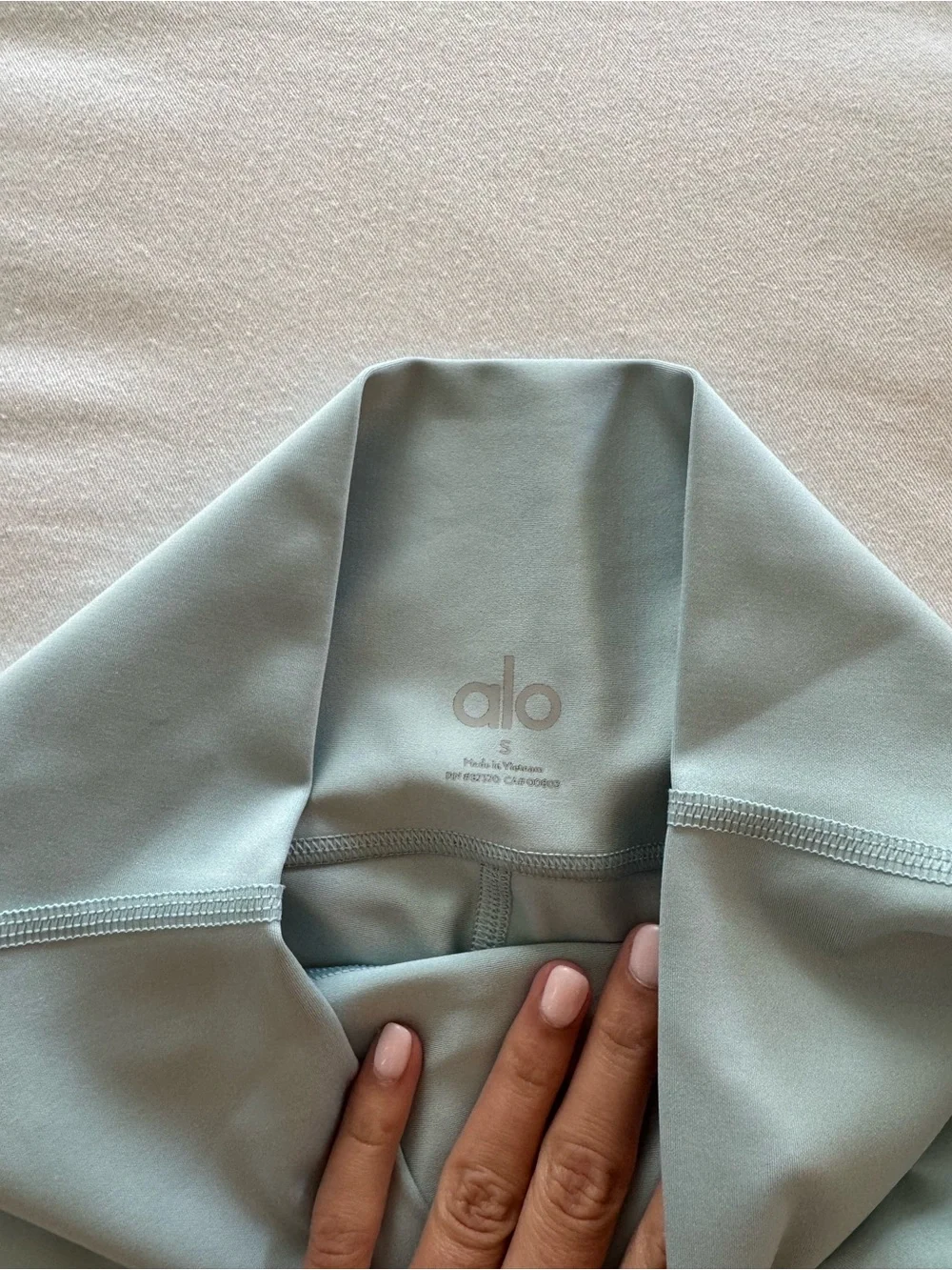 ALO Yoga High-Waist Light Blue Legging